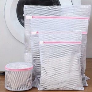 Mesh Laundry Bags Set Pink and White, 4 pcs., NEW